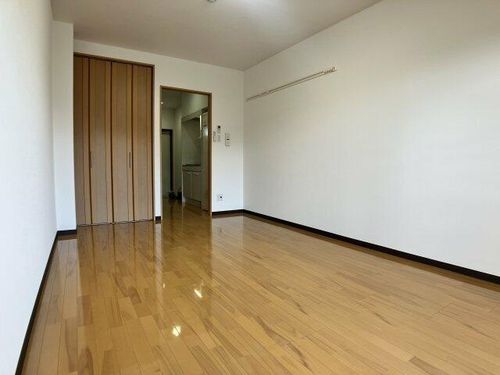 インター御坊ハイツウエヒラ206の居間