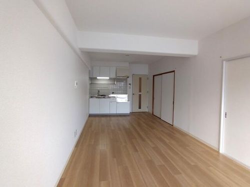 ベルメゾン茨木の居間