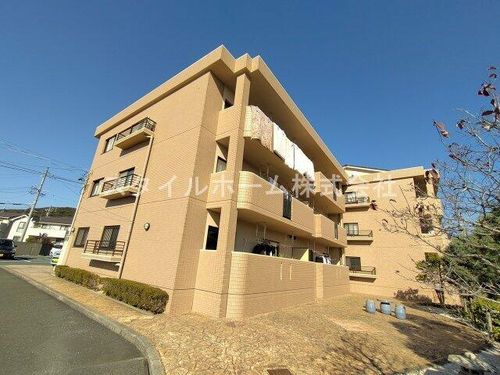 ネオパラドールの外観