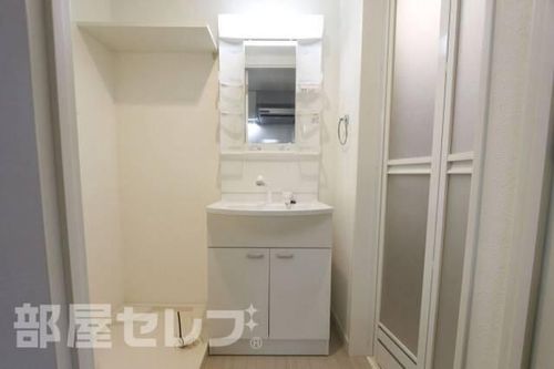 HUMMING LIFE栄生の内装