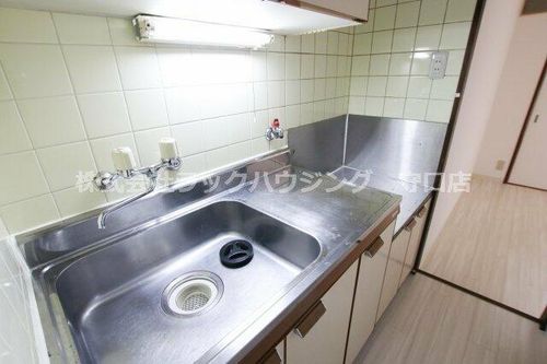 トゥリオーニ守口のキッチン