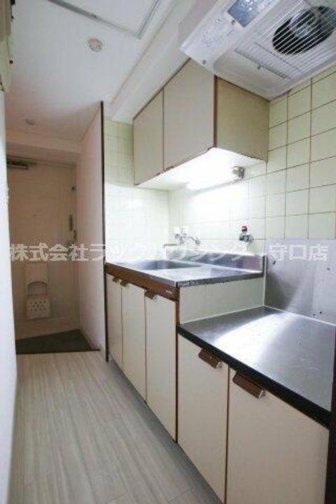 トゥリオーニ守口のキッチン