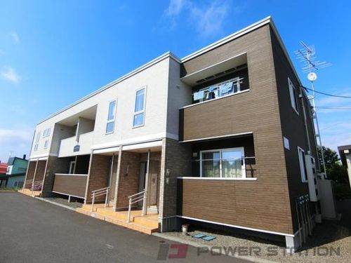 クリスタルコートの外観