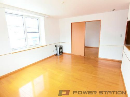 ルミエールスハラ奥沢の居間