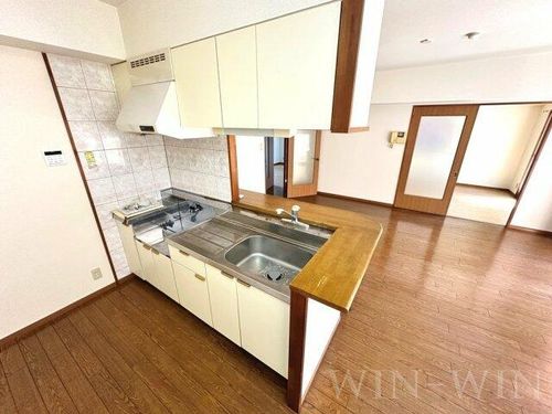 プランドール THREE201のキッチン