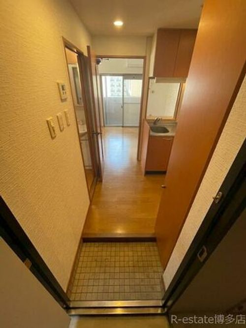 ローズモントフレア薬院の玄関