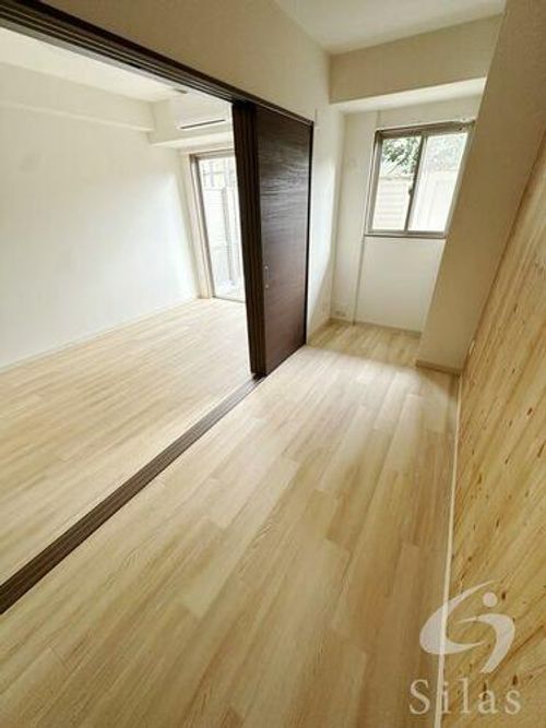 FREEDOM residence藤井寺岡の居間