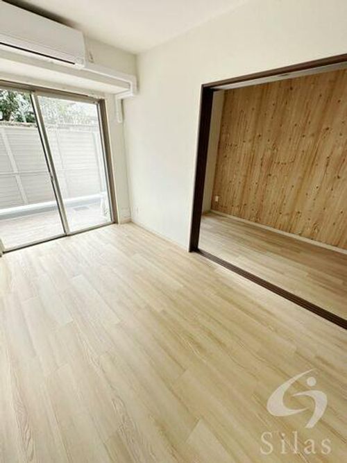 FREEDOM residence藤井寺岡の居間