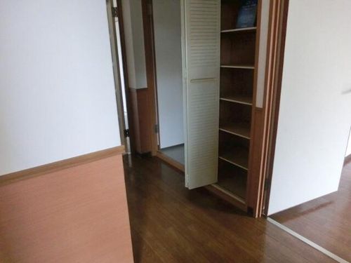 ローファス小島308の内装