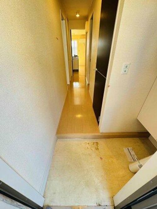 サンハイツ俊徳の玄関