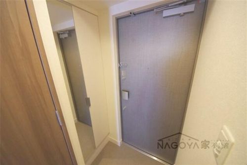 アステリ鶴舞トゥリアの玄関