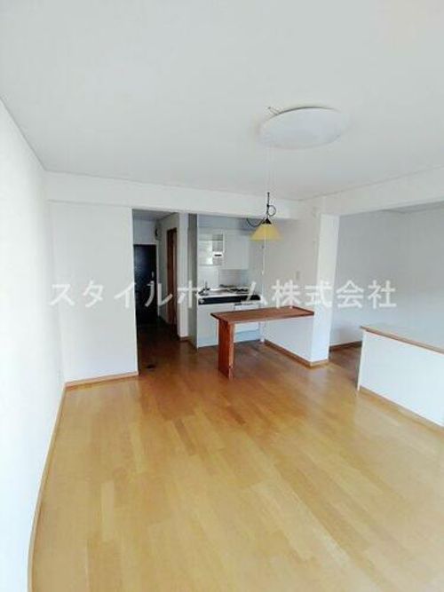 グラン・ドゥムール105の居間