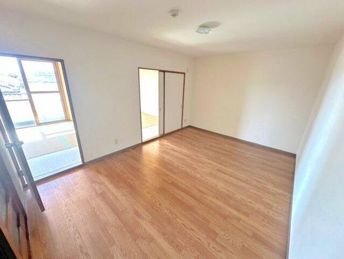 フレール天美の居間