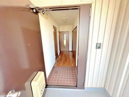 フレール天美の玄関