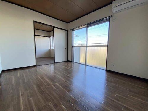 エステート杉浦A・Bの居間