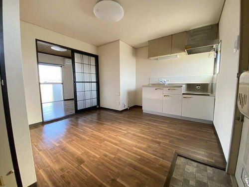 エステート杉浦A・Bの居間