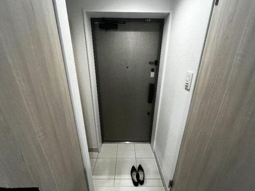 CREST TAPP京都二条の玄関