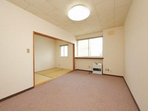 キャッスルK202の居間