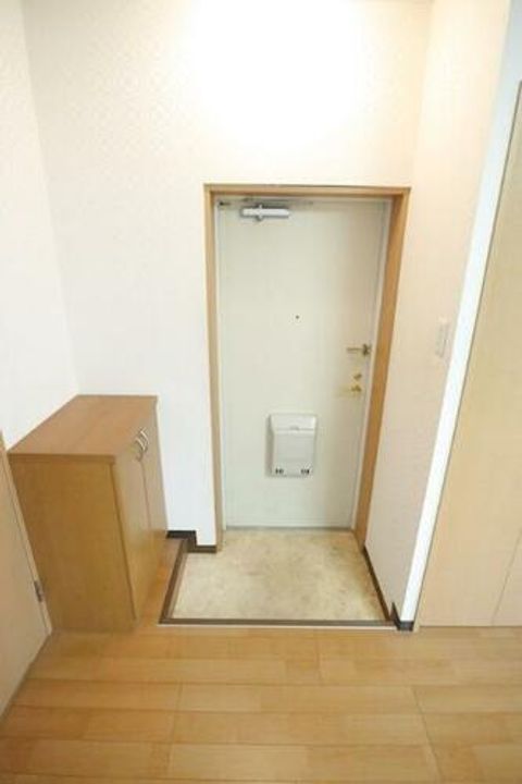 エトワール寺田の玄関