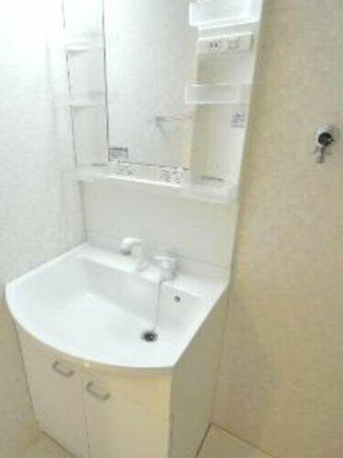 第15フクマルビルの内装