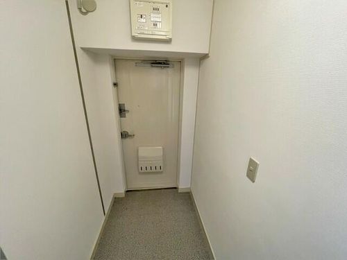 UR高座台1030401の玄関