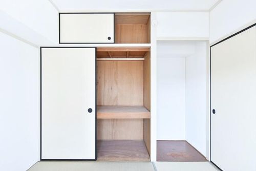 UR高座台1030401の内装