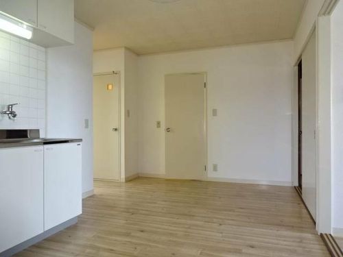 ロイヤルハイムの居間