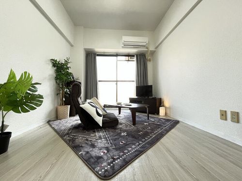 ホワイトパレス黄金五番館505の居間