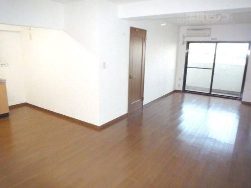 STプラザ御器所の内装