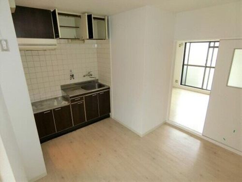 FLAT34茨木313の居間