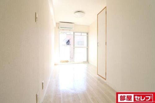 ビラ三秀向山302の内装