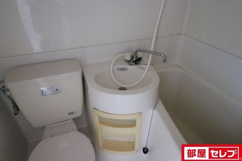 ビラ三秀向山302の内装