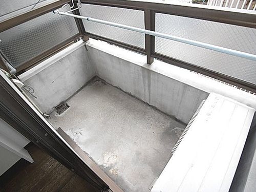 リベラル日之出の内装