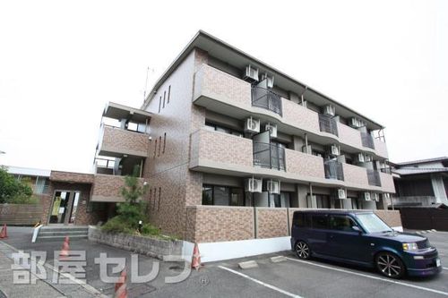 ハイツ山光の外観