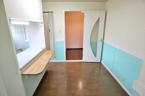 ハイツハピネスの居間