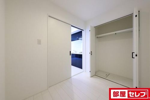 Warren haruta1の内装