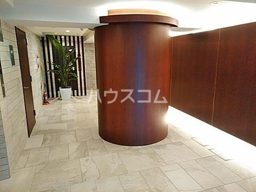 フォレスト西大路五条の玄関