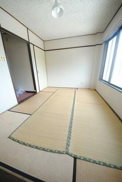 中田マンションの内装
