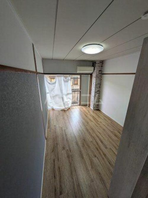 マンション大宮の居間