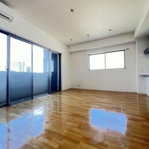 エルミタージュ新栄の居間