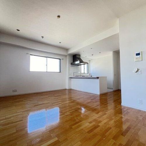 エルミタージュ新栄の居間