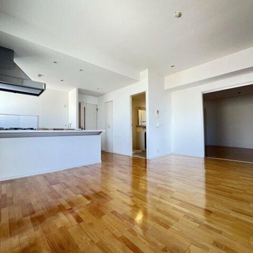 エルミタージュ新栄の居間