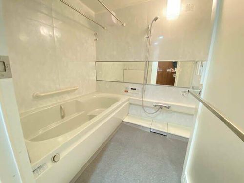 メイビル向陽町新館の風呂