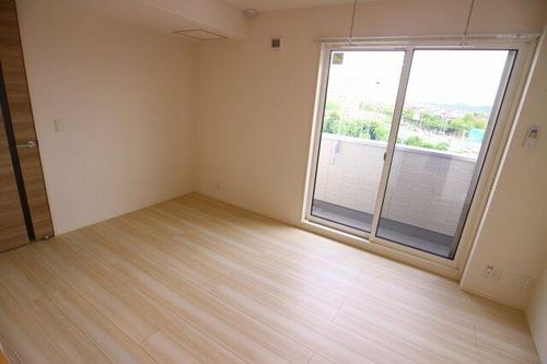 クローバー富士5号館の内装