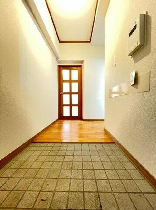 シティハイツ舞子の玄関