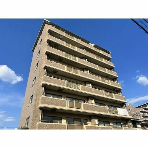 コンフォート高畑201の外観