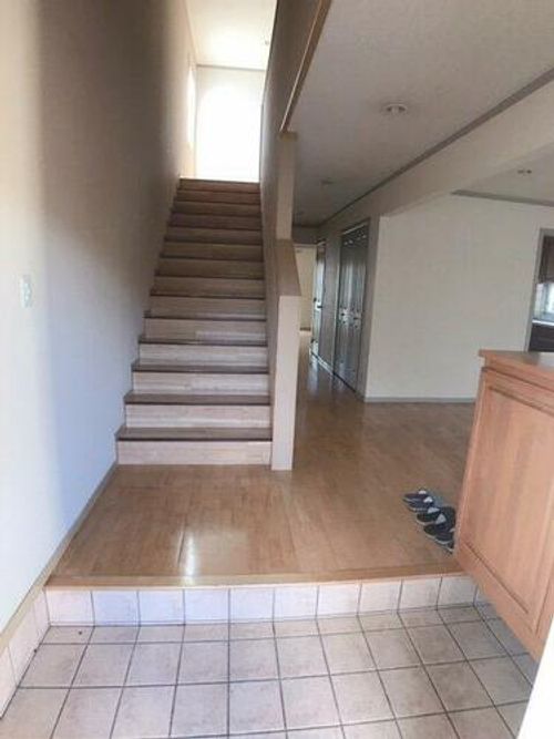 愛知県春日井市岩成台1丁目(一戸建)の賃貸物件Aの玄関