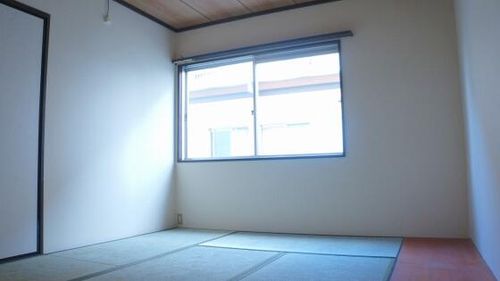 タウニィ高松B棟101の内装