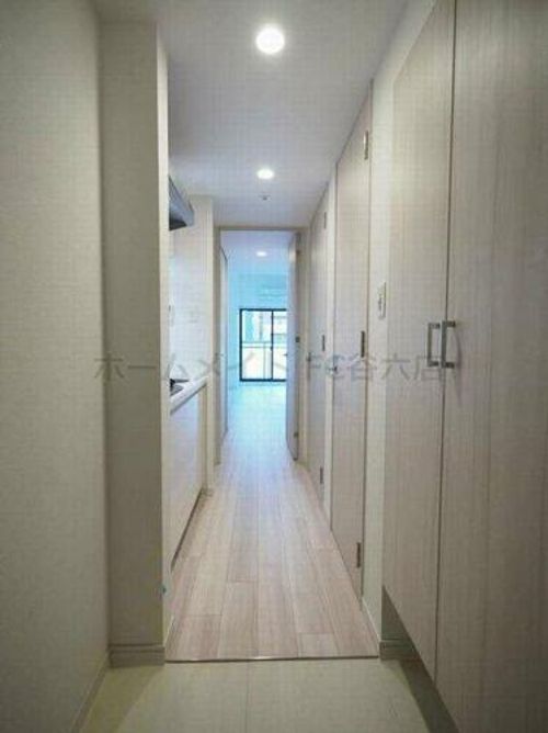 S-RESIDENCE阿波座WESTの玄関