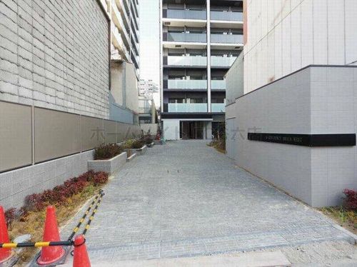 S-RESIDENCE阿波座WESTの玄関